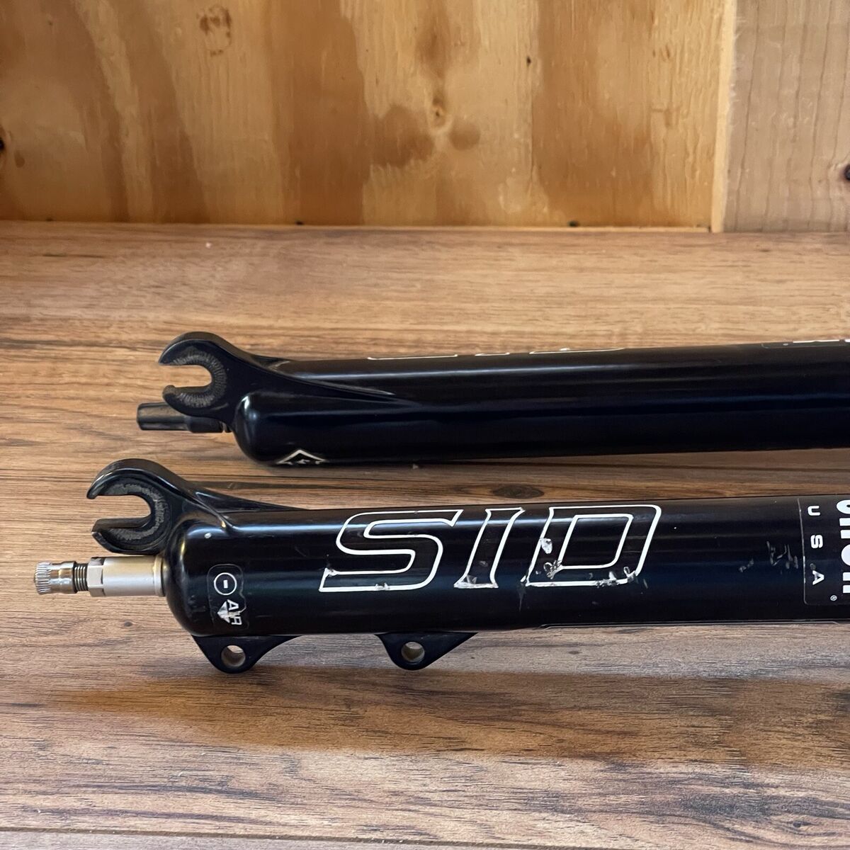 Rock Shox SID Race Dual Air 26 Black 1 1/8 Threadless V Rock Shox SID Race Dual Air 26 Black 1 1/8 Threadless V