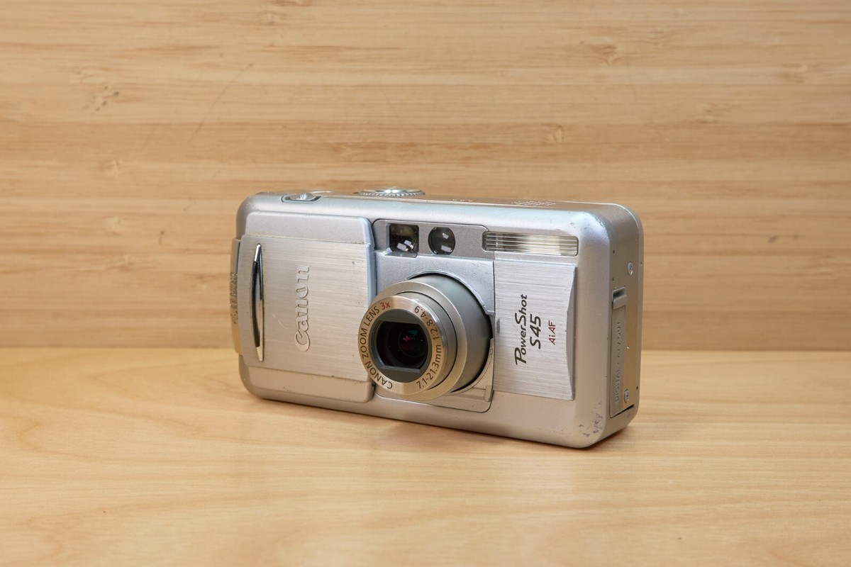 【美品レトロ】Canon PowerShot S45 Vintage Canon PowerShot S45 4MP Digital Camera w/ 3x Optical