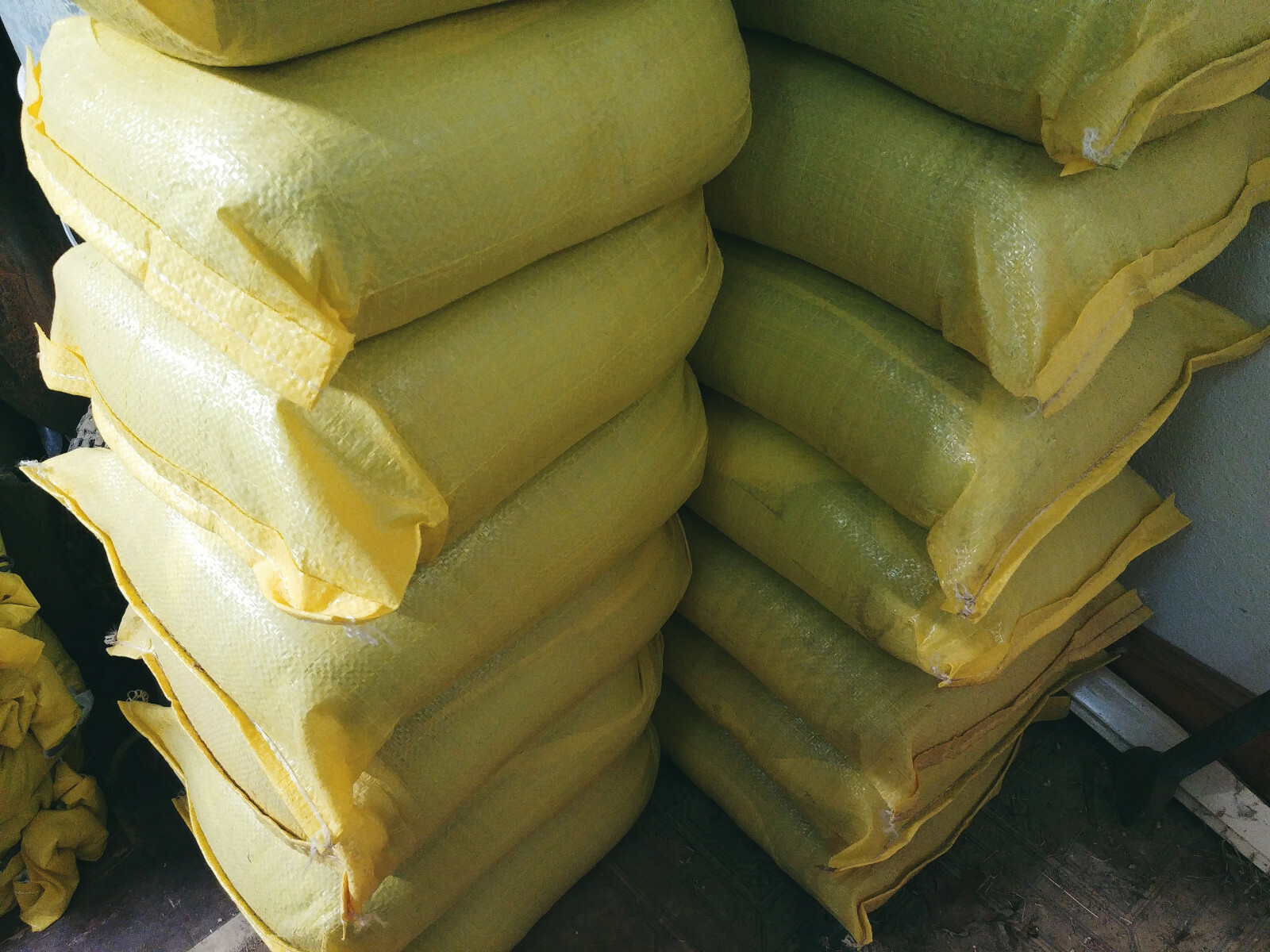 40-lbs Magnetite black sand, Montana, pure magnetic fine 30 mesh, Zen meow, gold