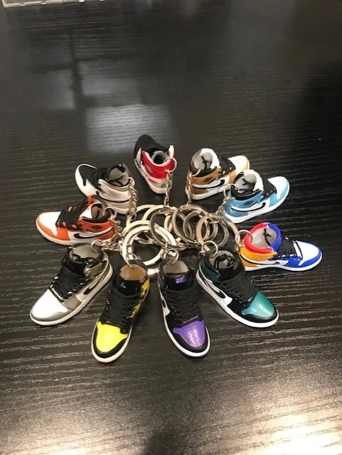 Mini porte clés baskets 3D (prix par chaussure unique, pas pour la paire)