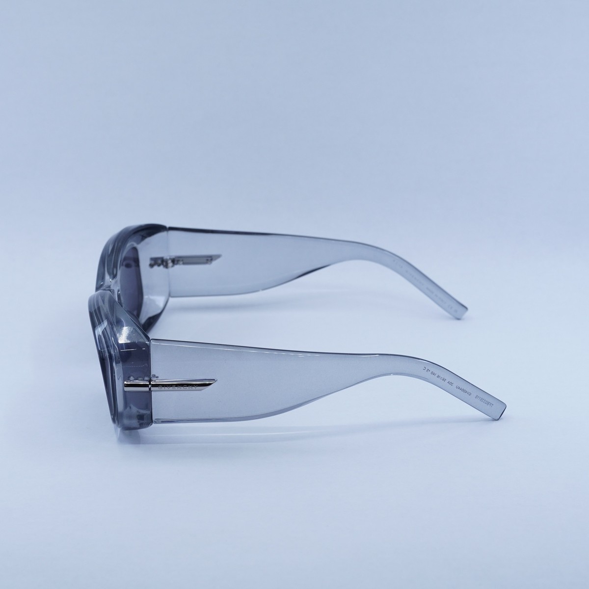 NEW GIVENCHY SUNGLASSES GIVENCHY GV40044U 20A Givenchy Sunglasses GV40044U 20A in Clear Unisex NEW | eBay main image 2