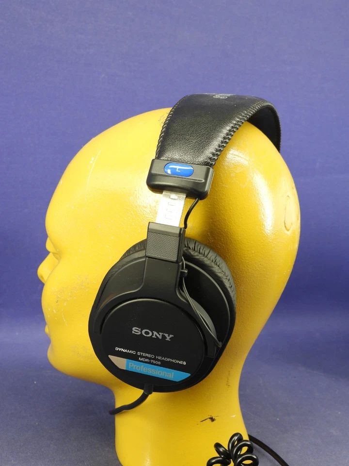 Sony MDR-7506 Headphones Professional Studio Headphone Monitor Cable Closed - Image 3 of 4