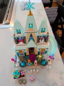LEGO Disney: Arendelle Castle Celebration (41068) 100% Complete With Manual