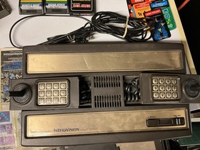 Intellivision Console with voice module and 36 games Donkey Kong & Manuals