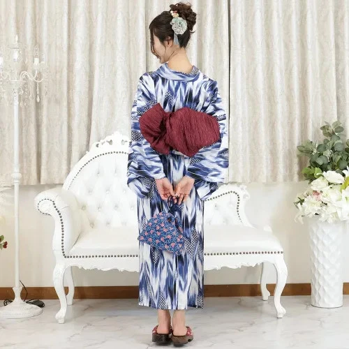 Japanese Yukata Kimono 3-piece set with a Navy Yagasuri Expressing Individuality - Image 4 of 4