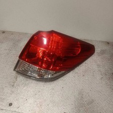 Feu arrière Subaru OUTBACK
