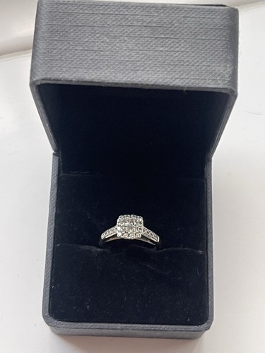 Engagement Ring Princessa 9ct White Gold Cluster 0.50ct Diamond Ring. Hsamuel. - Picture 13 of 24