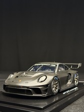 Porsche 911 GT3 R Rennsport (Carbon Fiber) [Spark] 1:18 scale
