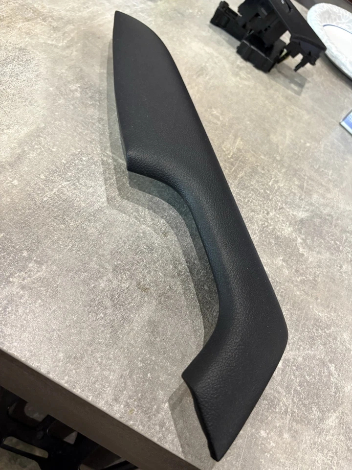 Toyota Prius 2016 pasajero puerta trasera derecha reposabrazos panel cubierta 74250-47010 OEM Foto 4 de 4