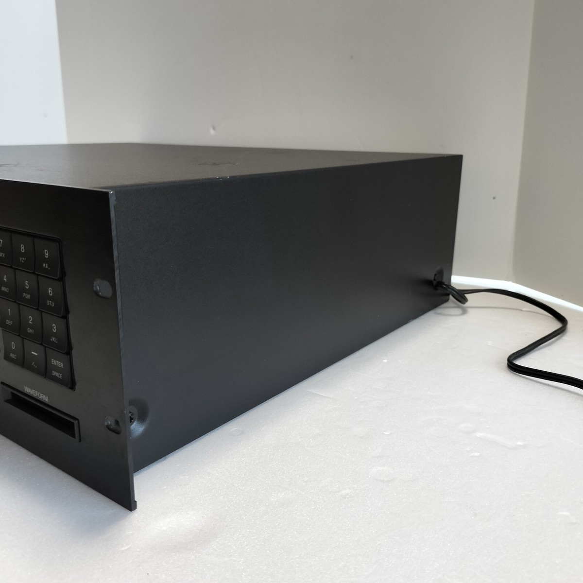 ☆美品 ヤマハ TG77 音源モジュール シンセサイザー トーンジェネレーター 送料無料 美品 YAMAHA ヤマハ TG77 音源モジュール