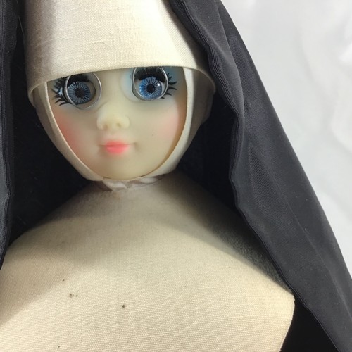 Vintage Spooky Stern Young Catholic NUN 14" Doll Blinking Sleep Eyes - Picture 5 of 12