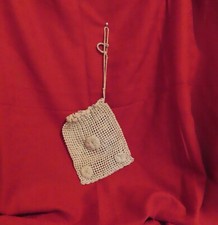 ANTIQUE VICTORIAN HAND CROCHETED WRIST PURSE ECRU