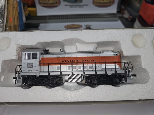 ATLAS #8712 - WESTERN PACIFIC ALCO 553 Diesel Locomotive HO Scale - Picture 2 of 7