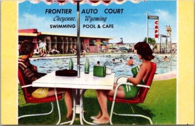 1957 CHEYENNE Wyoming Postcard FRONTIER AUTO COURT ''Swimming Pool & Cafe'' Chrome