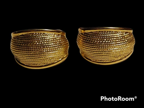 Vintage Napier Gold Tone Textured Screwback Earrings Costume Jewelry