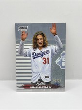 2024 Topps Stadium Club Chrome #127 Tyler Glasnow Pearl White /30 Los Angeles