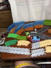 thomas the train misc track and train over 45 pieces