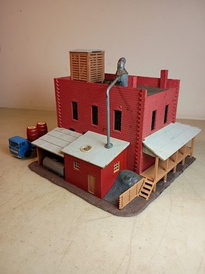 Vintage Built Pola Quick HO Scale Factory Building w/ Truck & Coca-Cola Barrels