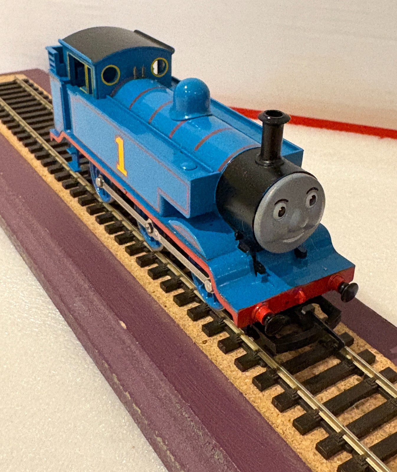 Hornby Railways Collector Guide - Model - Class 08 Diesel Shunter