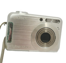Sony Cyber-Shot DSC-S700 7.2MP Digital Camera For Parts Or Repair