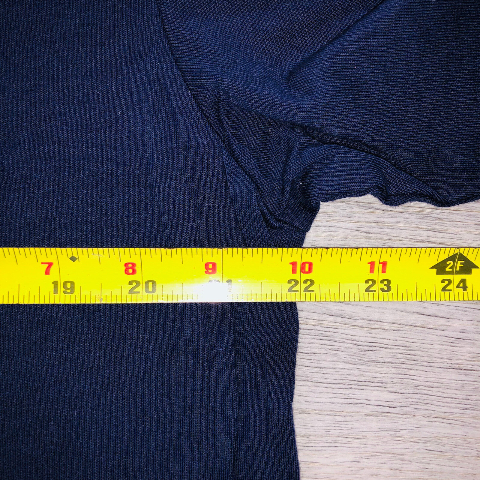 Uniqlo UT Mickey Mouse Disney Graphic T-shirt Adult Sz Large Navy Single Pocket thumbnail 5