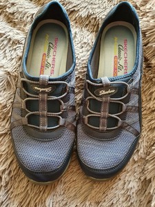 skechers be lite classic fit bungee slip on shoe