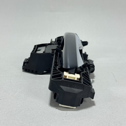 10-16 MERCEDES W212 E350 FRONT / REAR RIGHT KEYLESS GO EXTERIOR DOOR HANDLE OEM - Picture 8 of 17