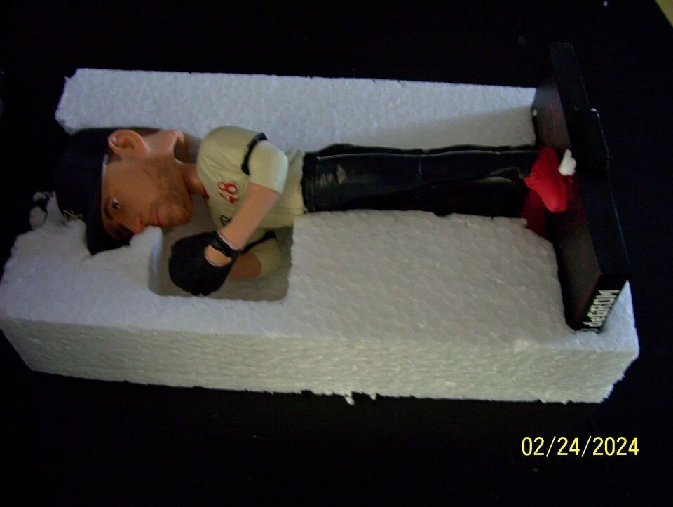 Picture 1 of 2