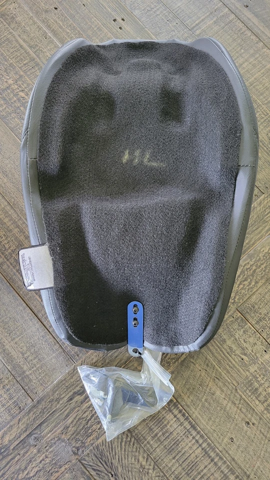 Harley Road Glide/Street Glide 2009-2017 disco duro Ridgeback asiento solo llama Foto 2 de 4