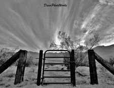 DIGITAL IMAGE ART - CLOUD STREAKS BLACK & WHITE