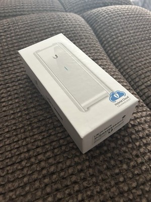 Ubiquiti UniFi Cloud Key UC-CK Controller with Cable 8GB Micro SD