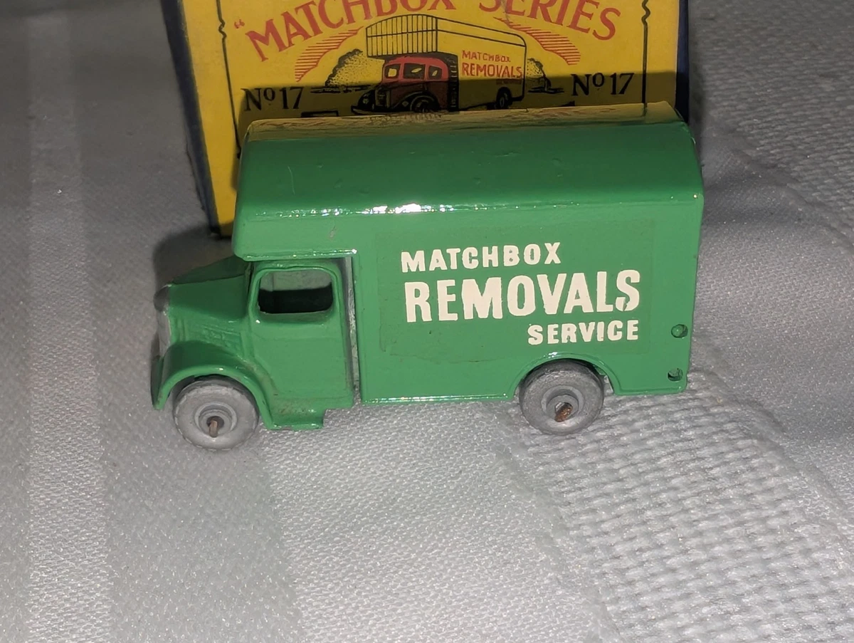 ミニカー MATCH BOX No.17 BEDFORD VAN REMOVALS Bedford Removals Van