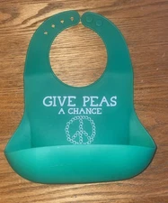 Bella Tunno Tots Silicone Bib Give Peas A Chance. Pre-owned
