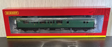 Hornby R4884B SR Bulleid Suburban Brake 3rd Coach 2861, Southern Green - BNIB