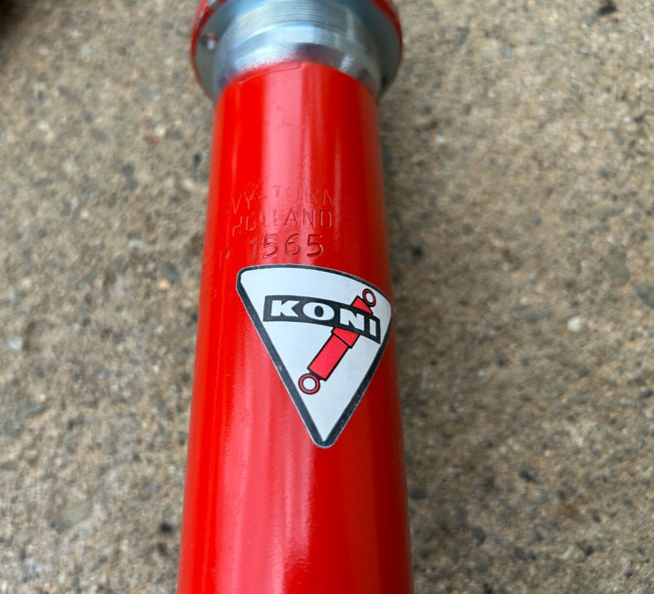 NOS Koni Red Strut Inserts Ford/Lotus Cortina Mk2 Series 1 GT w Roller Top Mount