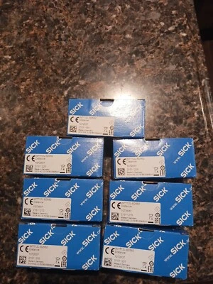 NEW IN BOX SICK WTT12L-B2562 1072637 Sensor BRAND NEW US SELLER!!!!!