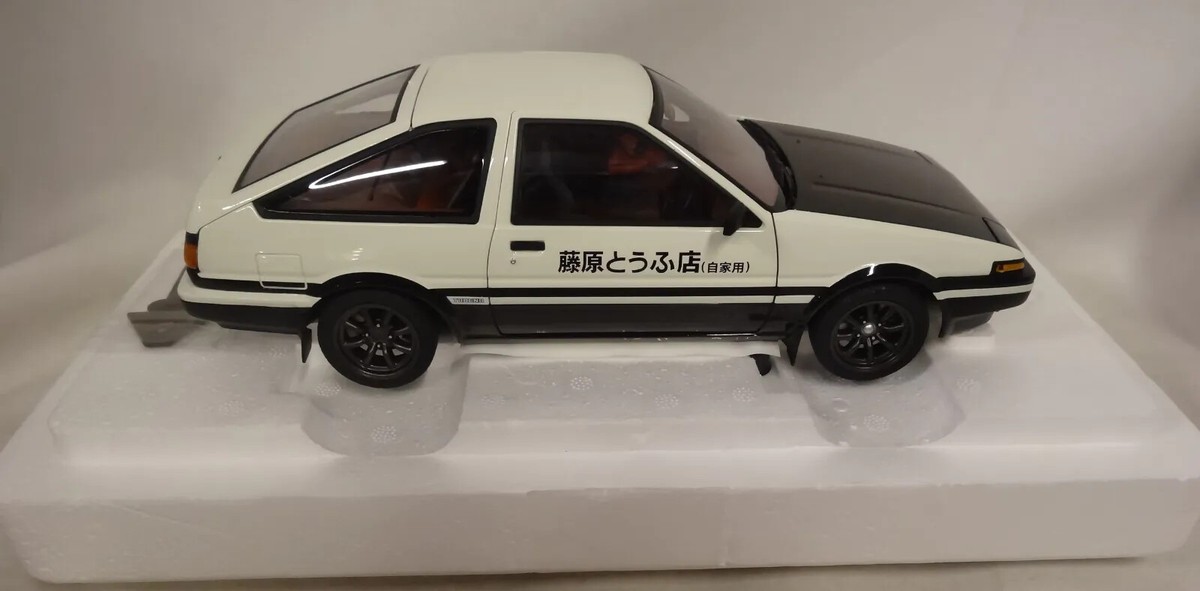 自動車 AUTOart TOYOTA SPRINTER TRUENO INITIAL D 1/18 AUTOart Toyota Sprinter Trueno AE86 