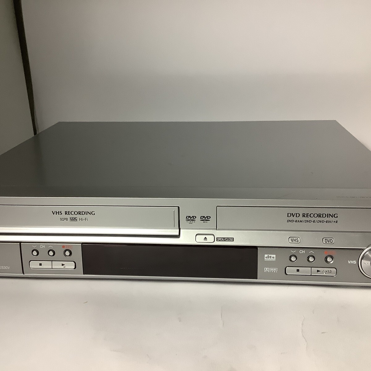 【安心１週間保証付き】Panasonic DMR-ES30V DVD/VHS 概要 DVDレコーダー（VHSビデオ一体型） DMR-ES30V | ブルーレイ