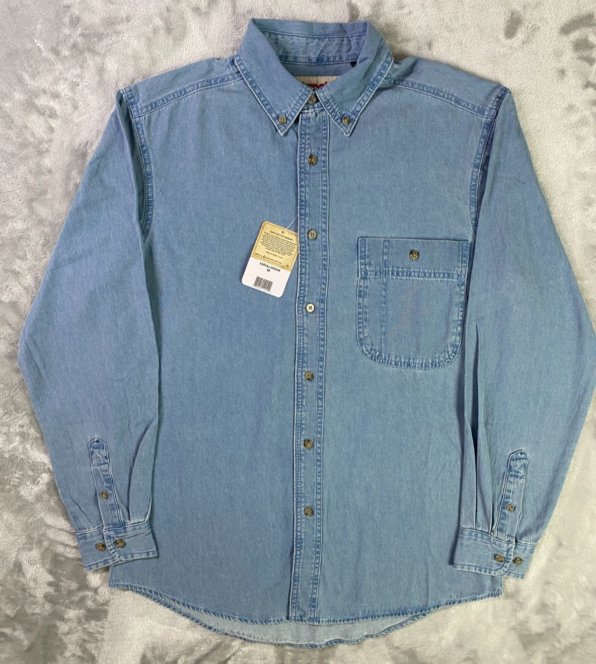 Wrangler Rugged Wear Button Down Men MED Light Wash Blue 10RAL08DM Denim Shirt