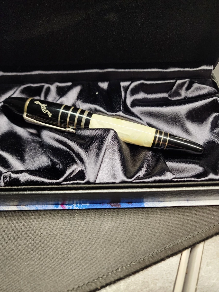 25+ Gold, 14K Nib Collectible Montblanc Fountain Pens for sale