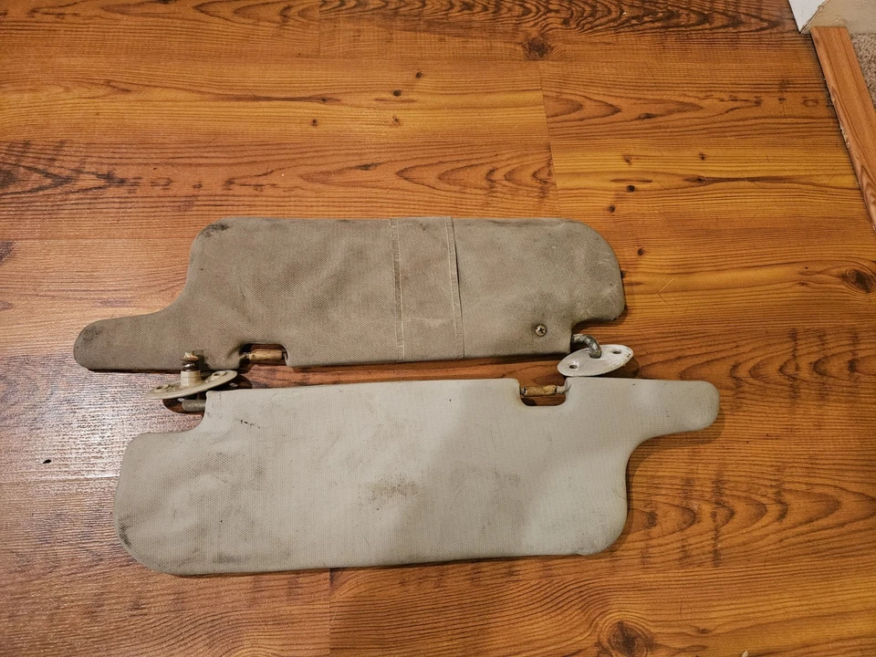 Par de quebra sol Toyota MR2 1985-1989 vinil cinza 2 - Imagem 2 de 2