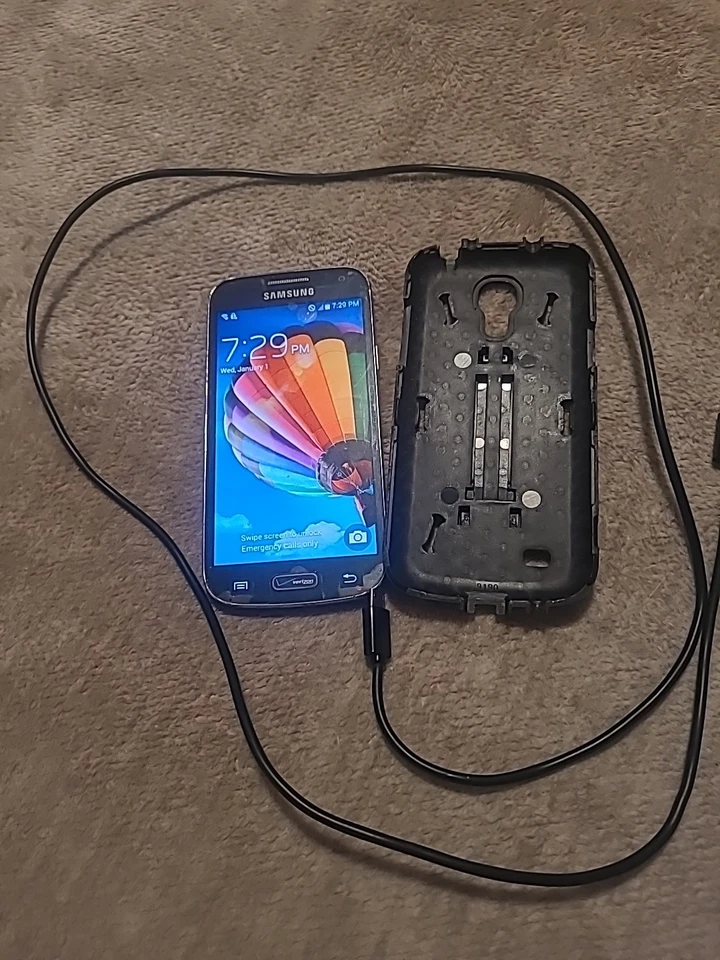 Samsung Galaxy S4 Mini - 8 GB - Black Mist (Unlocked)  - Image 2 of 4