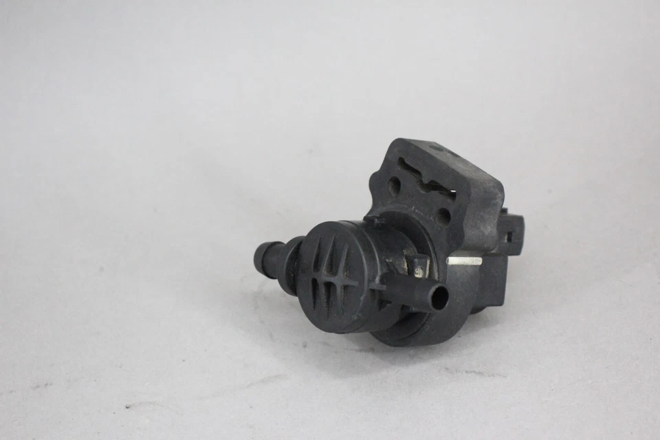 ✅ 94-02 Mercedes R129 SL500 S500 Vapor Canister Purge Valve Unit 0004703593 OEM - Image 2 of 4