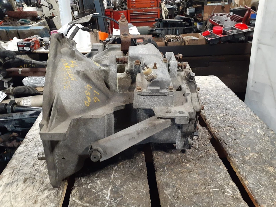 Used Manual Transmission Assembly fits: 1986 Plymouth Horizon MT 4-97 1.6L 4 spe Foto 3 de 4