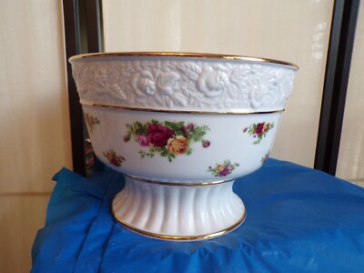 Royal Albert Old Country Roses Footed Sculpted Centerpiece/Punch