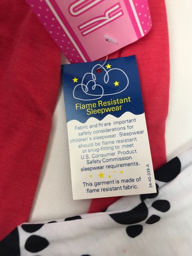 Komar Kids Little Girl's 4 Long Sleeve 2 Piece Pajama Set Pugs LIke Hugs New - Picture 3 of 6