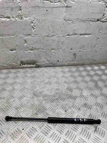 BMW 3 E90 Vordere linke Motorhaubendämpfer 7060550 2.00 Diesel 2006 30514673