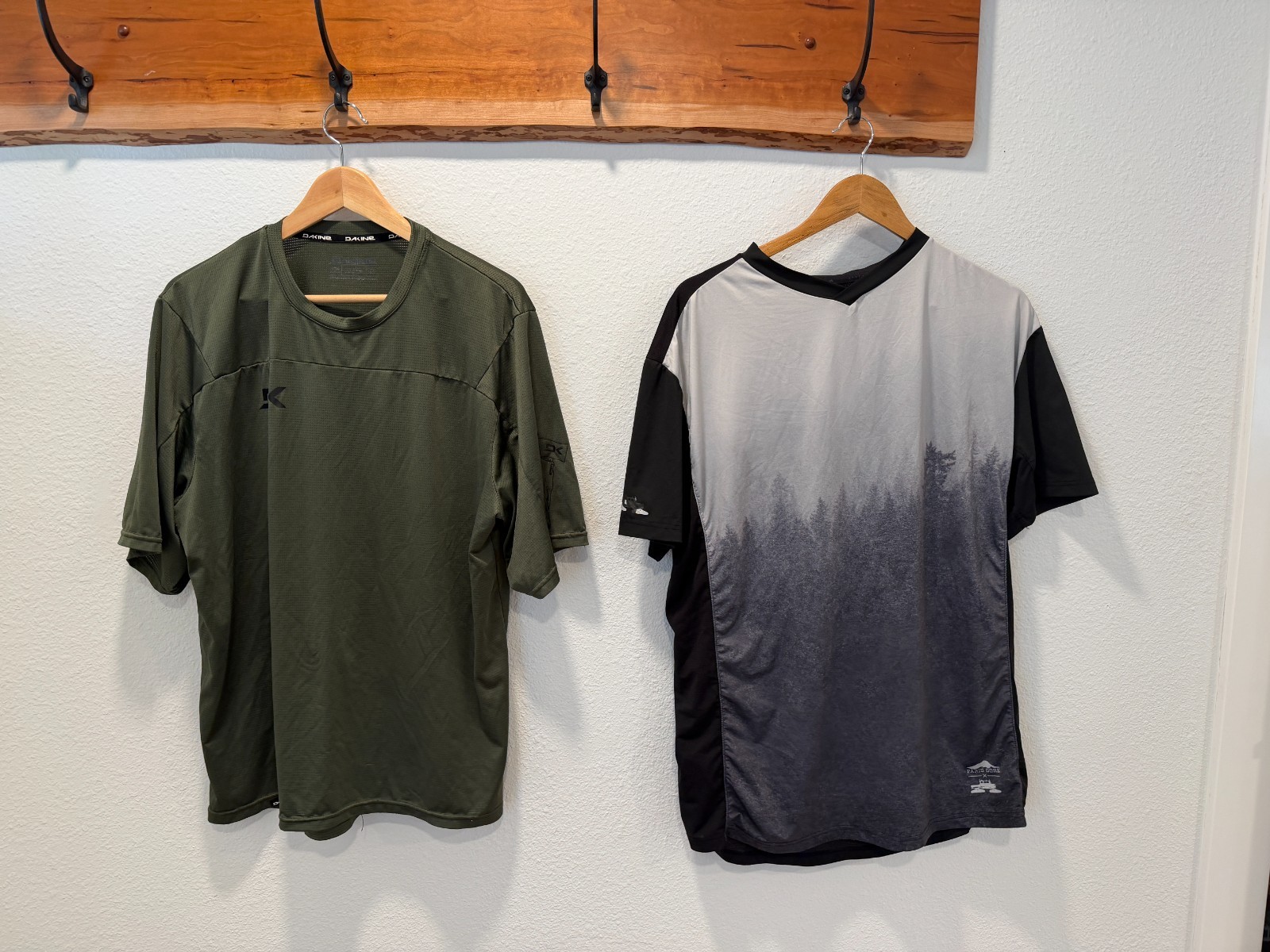Two Men's XL Mountain Bike Jersey's - Dakine/Spacecraft