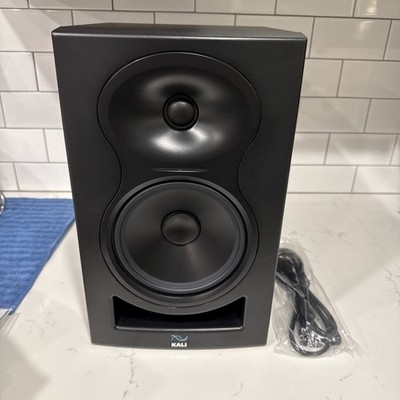 Kali Audio LP-6 V1 6.5-Inch 2-Way Powered Studio Monitor - Black