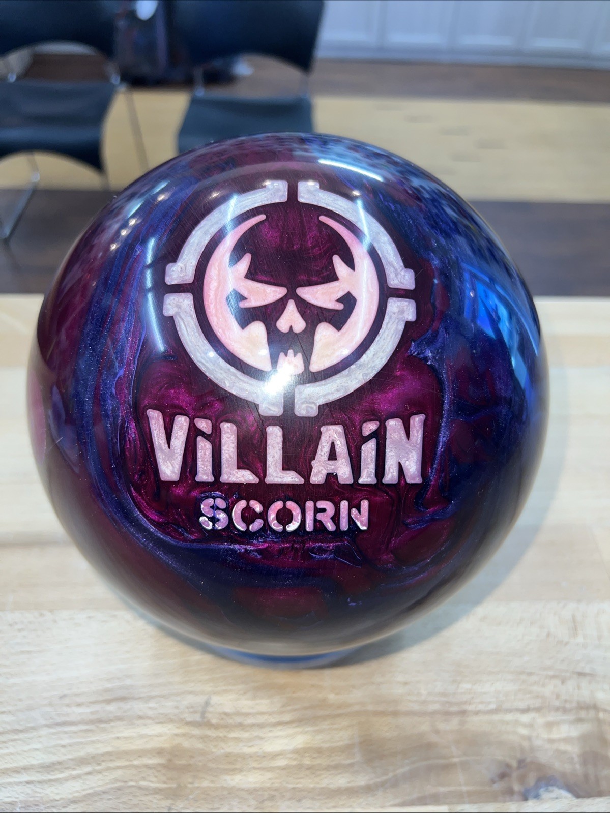 MOTIV VILLIAN SCORN 15#Used Bowling Ball. SINGLE DRILL ONLY.